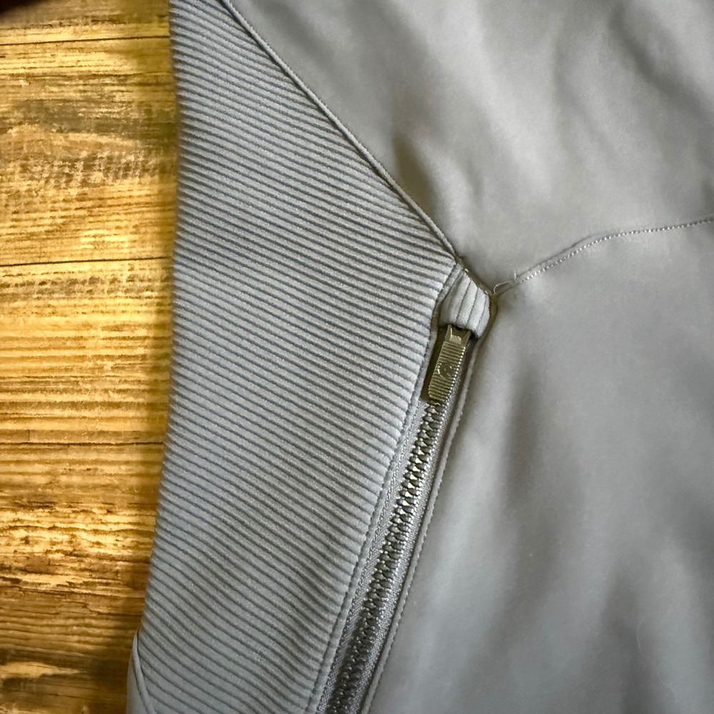 Lululemon Define Jacket Women Size 10 Gray Ribbed Panel Full Zip Thumbholes - Picture 2 of 9